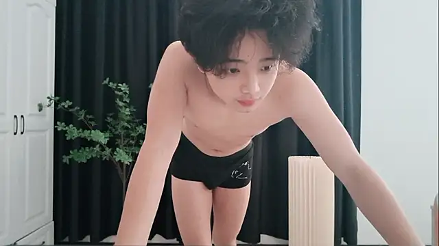 Snapshot of ZH-HUAHUA chatting on March 2026 06:30:01 AM ZH-HUAHUA online show from March 2026 06:30:01 AM