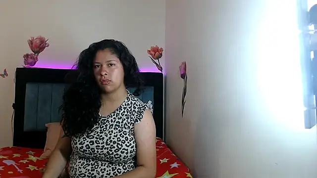 Snapshot of KARLYXS chatting on March 2026 12:43:01 PM KARLYXS online show from March 2026 12:43:01 PM