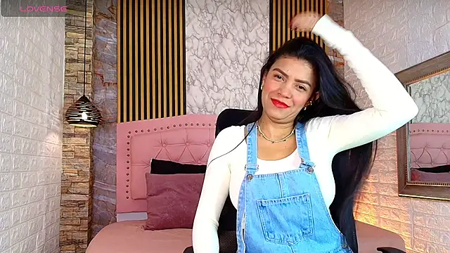 Snapshot of AishaCambell_ chatting on May 2026 10:31:01 AM AishaCambell online show from May 2026 10:31:01 AM