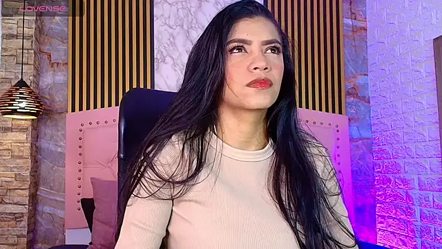 Snapshot of AishaCambell_ chatting on May 2026 11:05:01 AM AishaCambell online show from May 2026 11:05:01 AM