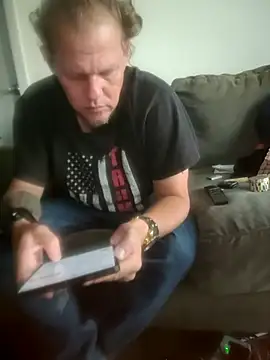 Snapshot of yourMasterisBored chatting on May 2026 02:30:02 AM yourMasterisBored online show from May 2026 02:30:02 AM