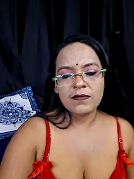 Snapshot of hornyrosy321 chatting on June 2026 05:34:02 PM hornyrosy321 online show from June 2026 05:34:02 PM