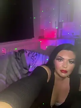 Laurenlaceyx online show from March 2026 12:36:01 AM