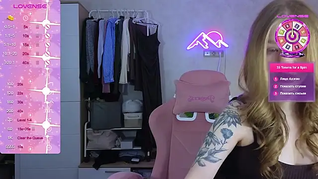 GoldenSunBunny online show from March 2026 02:06:01 AM