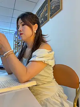 Xiaoxiao-y online show from June 2026 07:33:02 AM