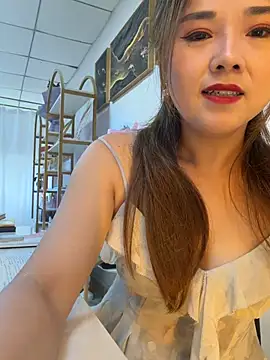 Snapshot of Xiaoxiao-y chatting on August 2026 07:07:02 AM Xiaoxiao-y online show from August 2026 07:07:02 AM