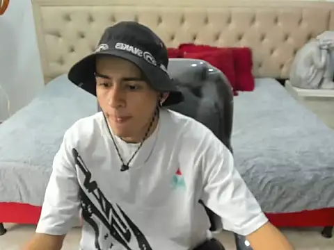 Snapshot of Cristoferr_10 chatting on March 2026 06:03:02 PM Cristoferr 10 online show from March 2026 06:03:02 PM