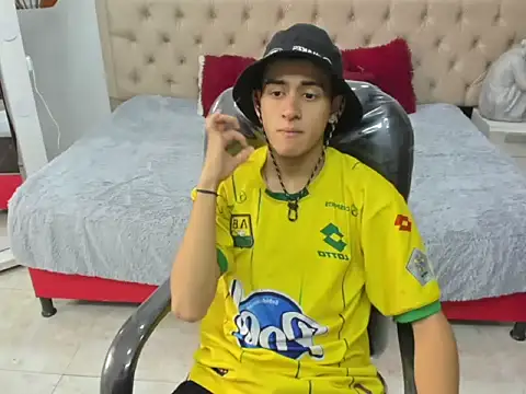 Snapshot of Cristoferr_10 chatting on March 2026 06:00:01 PM Cristoferr 10 online show from March 2026 06:00:01 PM