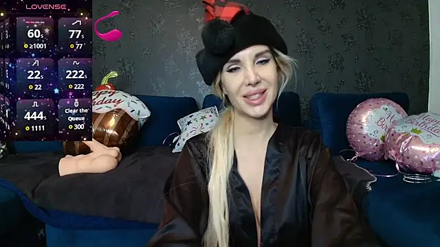 Snapshot of SexyQueenNina chatting on December 2024 11:42:01 PM SexyQueenNina online show from December 2024 11:42:01 PM