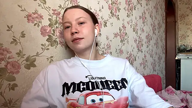 EleneShedden online show from March 2026 12:44:01 PM