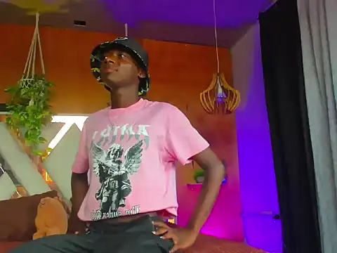 Snapshot of Luca_Sins chatting on March 2026 08:13:02 PM Luca Sins online show from March 2026 08:13:02 PM