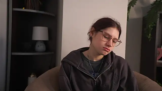 KaryLias online show from March 2026 05:13:02 AM