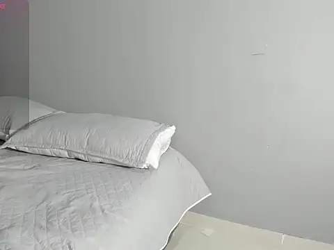 Enzoo98  online show from April 2026 11:57:02 PM