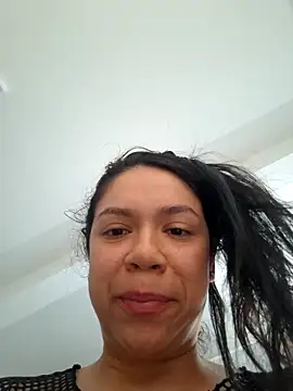 Snapshot of Aila_Phone chatting on June 2026 05:19:01 PM Aila Phone online show from June 2026 05:19:01 PM