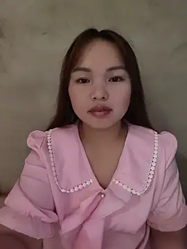 Snapshot of Mina_xYx chatting on May 2026 03:24:01 AM Mina xYx online show from May 2026 03:24:01 AM
