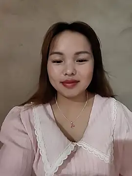 Snapshot of Mina_xYx chatting on June 2026 01:48:02 PM Mina xYx online show from June 2026 01:48:02 PM
