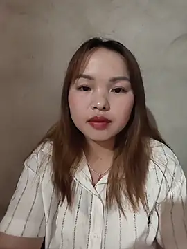 Snapshot of Mina_xYx chatting on June 2026 02:34:01 PM Mina xYx online show from June 2026 02:34:01 PM