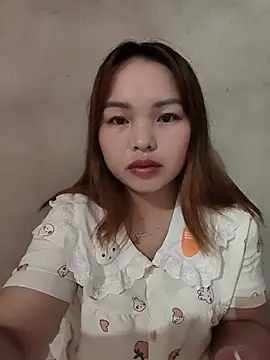 Snapshot of Mina_xYx chatting on June 2026 03:02:01 AM Mina xYx online show from June 2026 03:02:01 AM