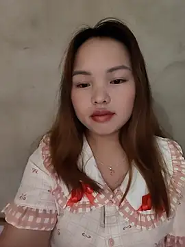 Snapshot of Mina_xYx chatting on July 2026 02:25:02 PM Mina xYx online show from July 2026 02:25:02 PM