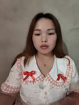 Snapshot of Mina_xYx chatting on July 2026 03:03:02 PM Mina xYx online show from July 2026 03:03:02 PM