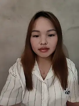 Snapshot of Mina_xYx chatting on July 2026 03:54:01 AM Mina xYx online show from July 2026 03:54:01 AM