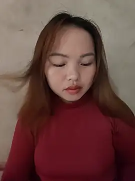 Snapshot of Mina_xYx chatting on July 2026 02:42:02 AM Mina xYx online show from July 2026 02:42:02 AM