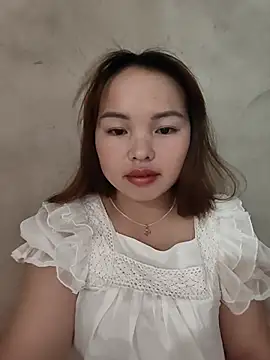 Snapshot of Mina_xYx chatting on July 2026 04:21:02 AM Mina xYx online show from July 2026 04:21:02 AM