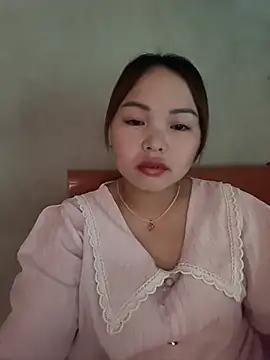 Snapshot of Mina_xYx chatting on July 2026 01:56:02 AM Mina xYx online show from July 2026 01:56:02 AM