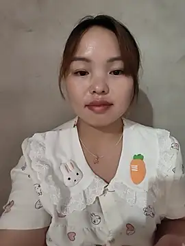 Snapshot of Mina_xYx chatting on July 2026 11:17:02 AM Mina xYx online show from July 2026 11:17:02 AM