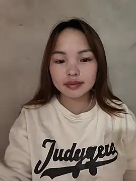 Snapshot of Mina_xYx chatting on July 2026 04:39:33 PM Mina xYx online show from July 2026 04:39:33 PM
