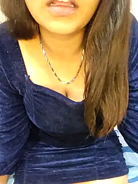 PinkishPearl online show from March 2026 06:12:01 PM