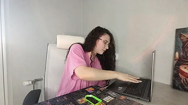 Snapshot of LaritaTocchio chatting on March 2026 08:18:02 AM LaritaTocchio online show from March 2026 08:18:02 AM