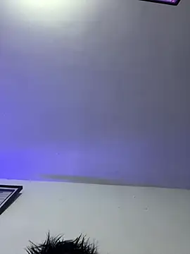 Trixie pop online show from April 2026 01:03:01 AM