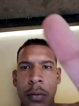 Snapshot of Ron_0101 chatting on March 2026 07:31:01 PM Ron 0101 online show from March 2026 07:31:01 PM