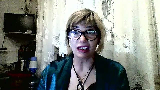 Snapshot of Lia_Rayss chatting on March 2026 09:18:02 PM Lia Rayss online show from March 2026 09:18:02 PM