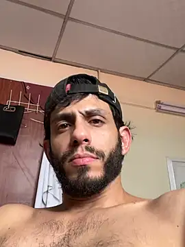 Snapshot of LatinBigClouds22cm chatting on March 2026 06:44:02 PM LatinBigClouds22cm online show from March 2026 06:44:02 PM