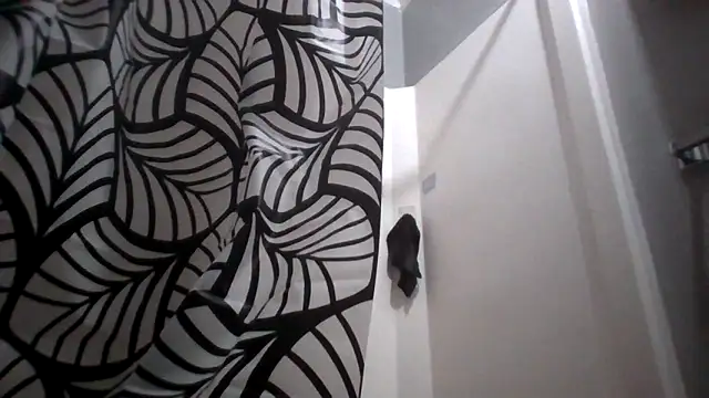 Snapshot of Envyussfantasy chatting on April 2026 01:16:02 PM Envyussfantasy online show from April 2026 01:16:02 PM