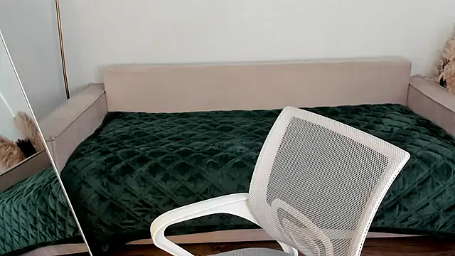 Sofa Vleifo online show from May 2026 01:03:01 AM