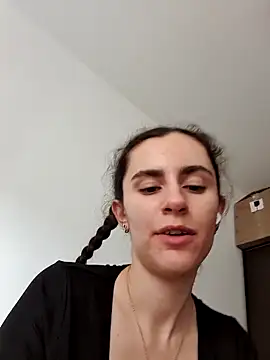 Snapshot of starlight_mo chatting on May 2026 12:23:02 PM starlight mo online show from May 2026 12:23:02 PM