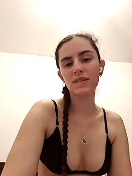 Snapshot of starlight_mo chatting on May 2026 04:50:01 PM starlight mo online show from May 2026 04:50:01 PM