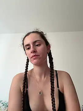 Snapshot of starlight_mo chatting on June 2026 03:09:01 PM starlight mo online show from June 2026 03:09:01 PM