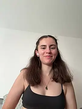 Snapshot of starlight_mo chatting on June 2026 04:19:02 PM starlight mo online show from June 2026 04:19:02 PM