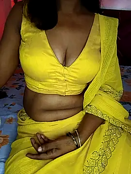 Snapshot of mayakapoor880 chatting on June 2026 10:48:02 AM mayakapoor880 online show from June 2026 10:48:02 AM