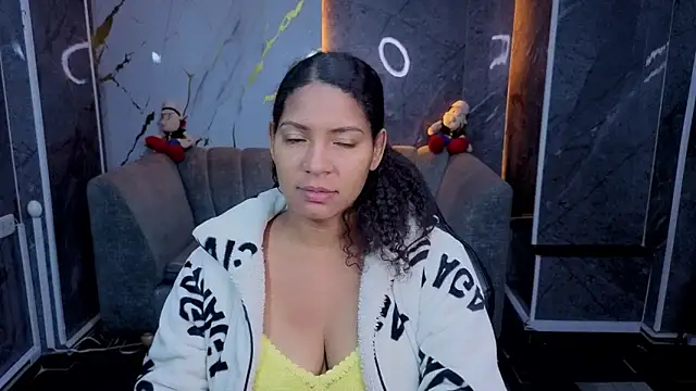 Scarletth b online show from April 2026 03:31:02 AM
