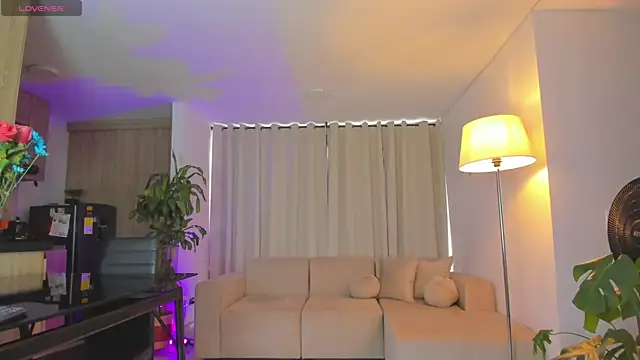Snapshot of Aleja_evangeline chatting on June 2026 06:34:02 PM Aleja evangeline online show from June 2026 06:34:02 PM