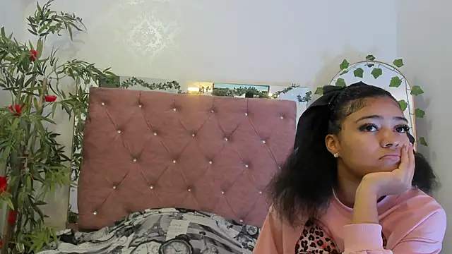 Alaia2 online show from April 2026 12:15:01 PM
