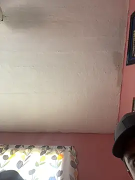 Yiyinhot online show from March 2026 06:24:01 PM