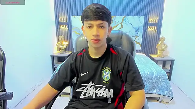 AdrianFranko online show from June 2026 01:25:02 PM