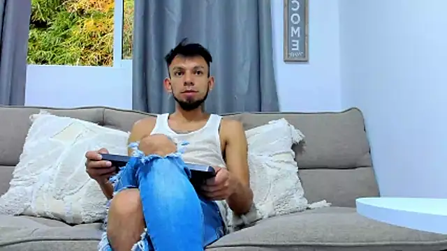 Steban silv online show from May 2026 11:27:01 AM