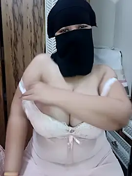 queen lily online show from July 2026 12:09:01 PM